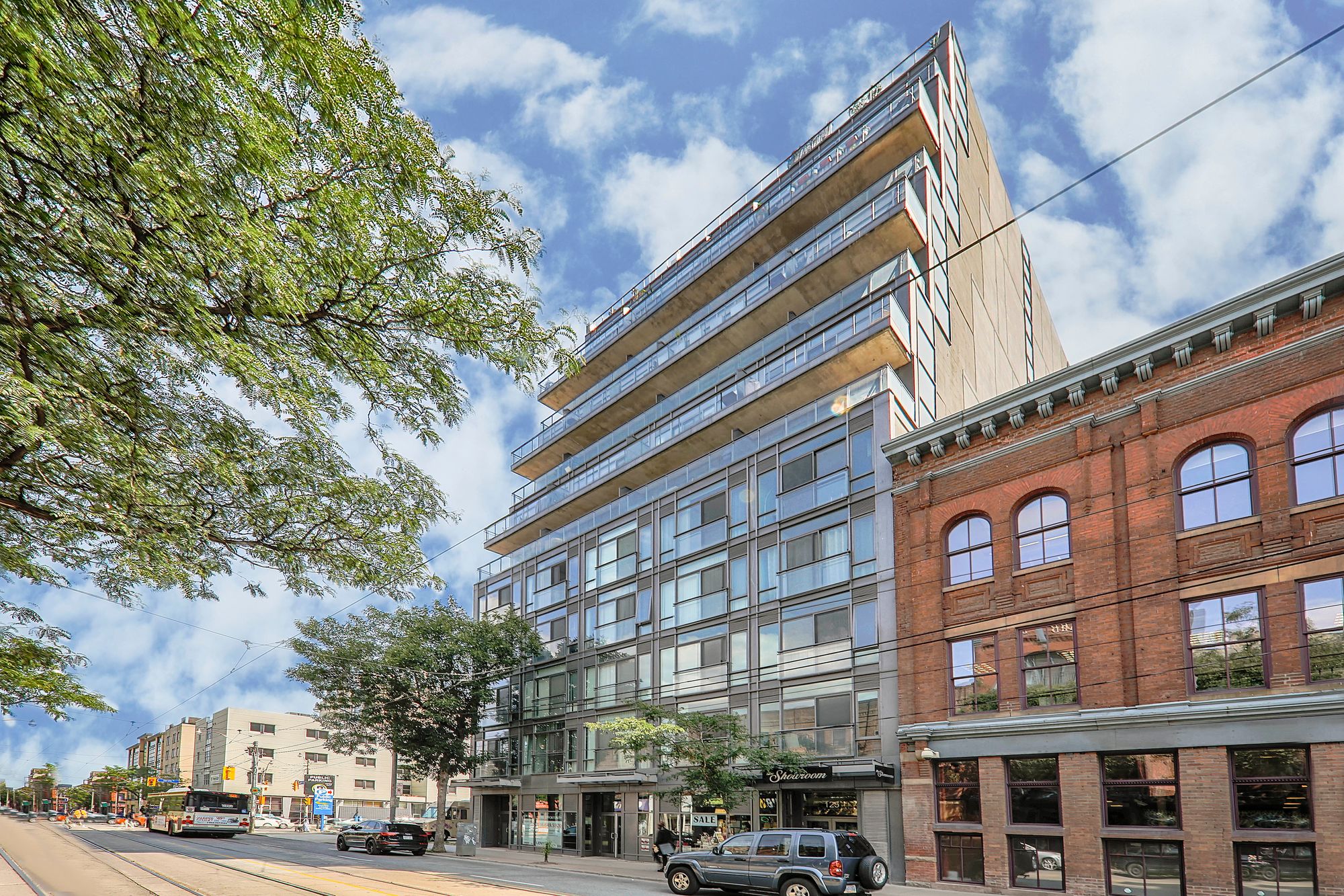 Glasshouse Lofts – 127 Queen St E