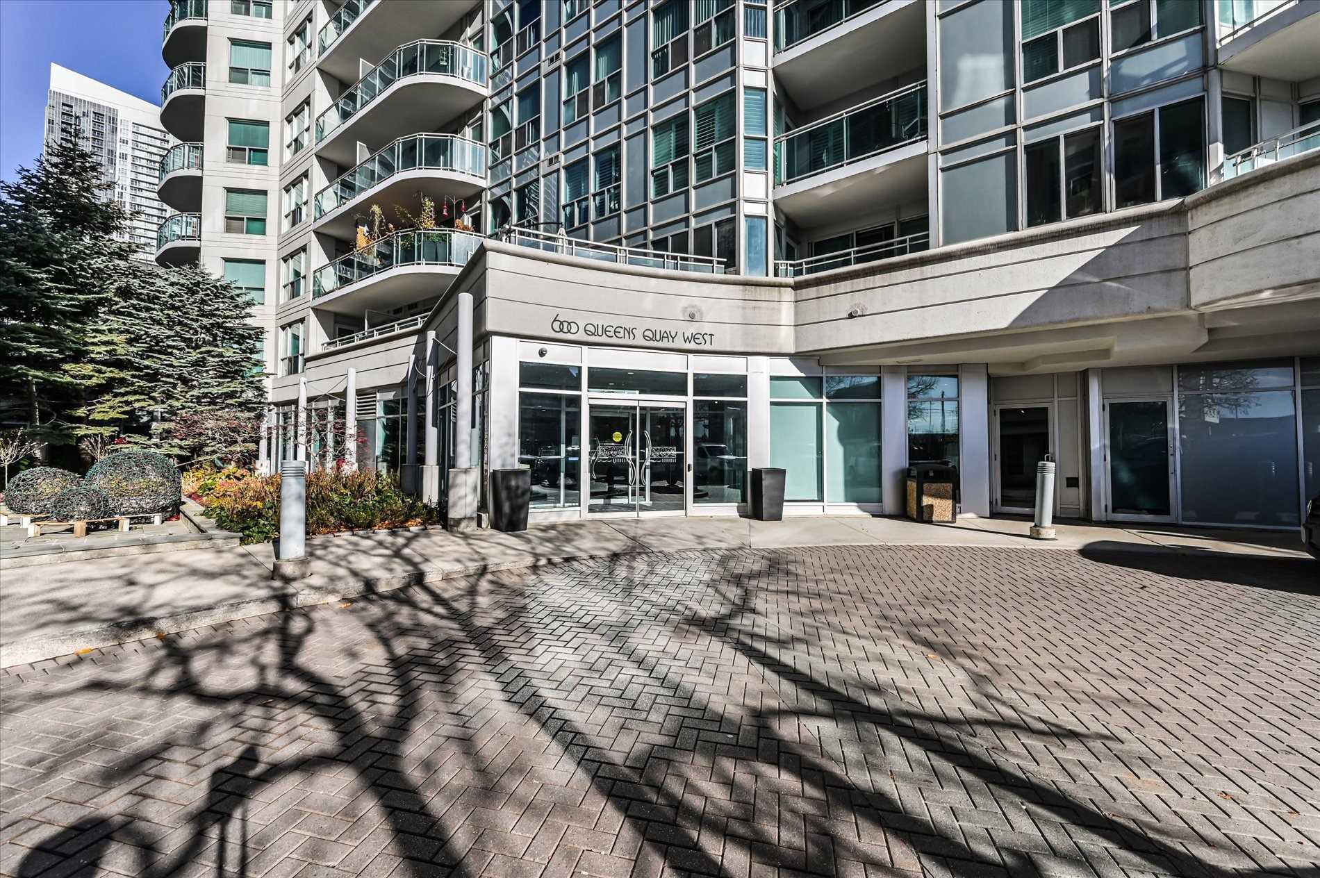 Queens Harbour – 600 Queens Quay W