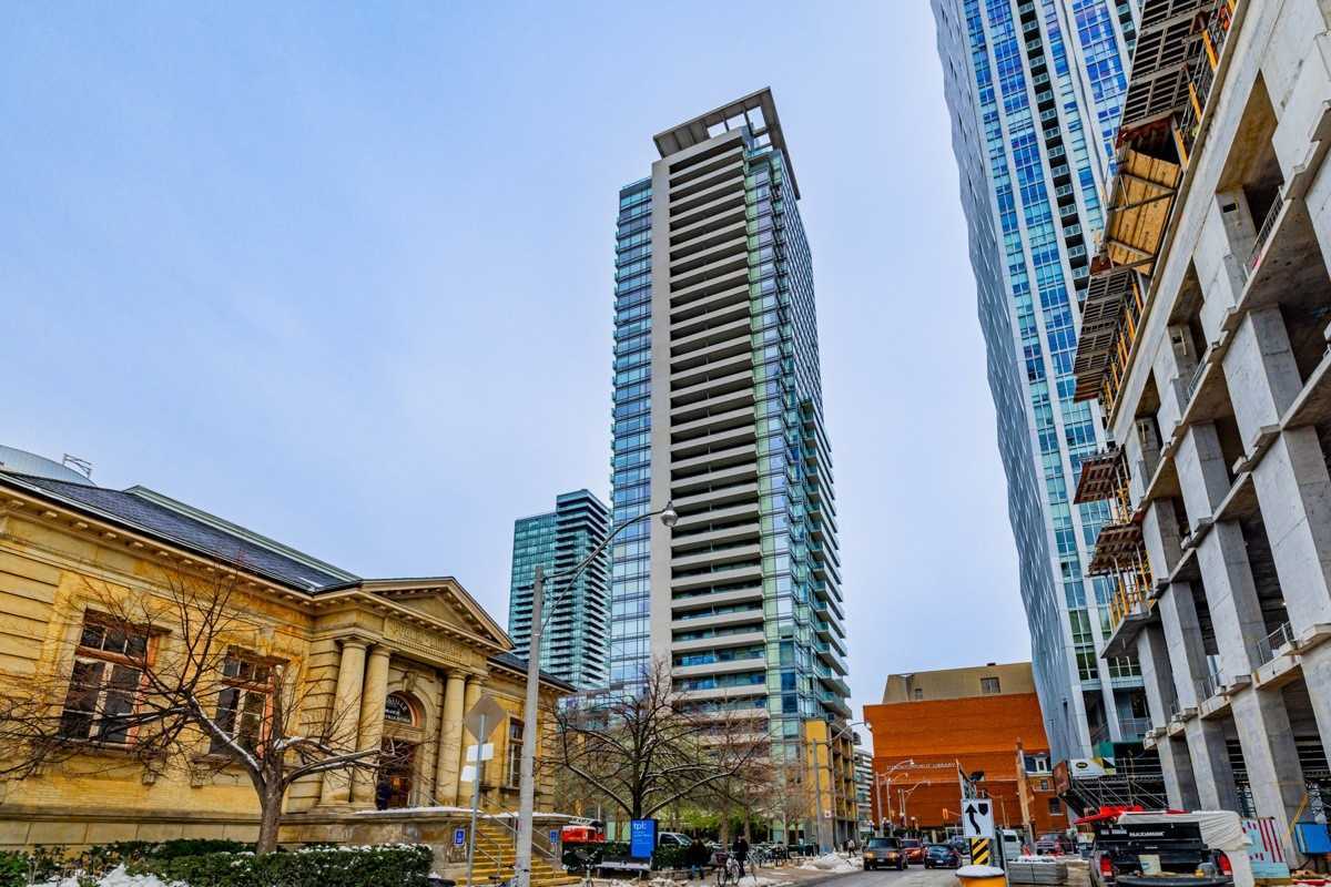 18 Yorkville Condos – 18 Yorkville Ave