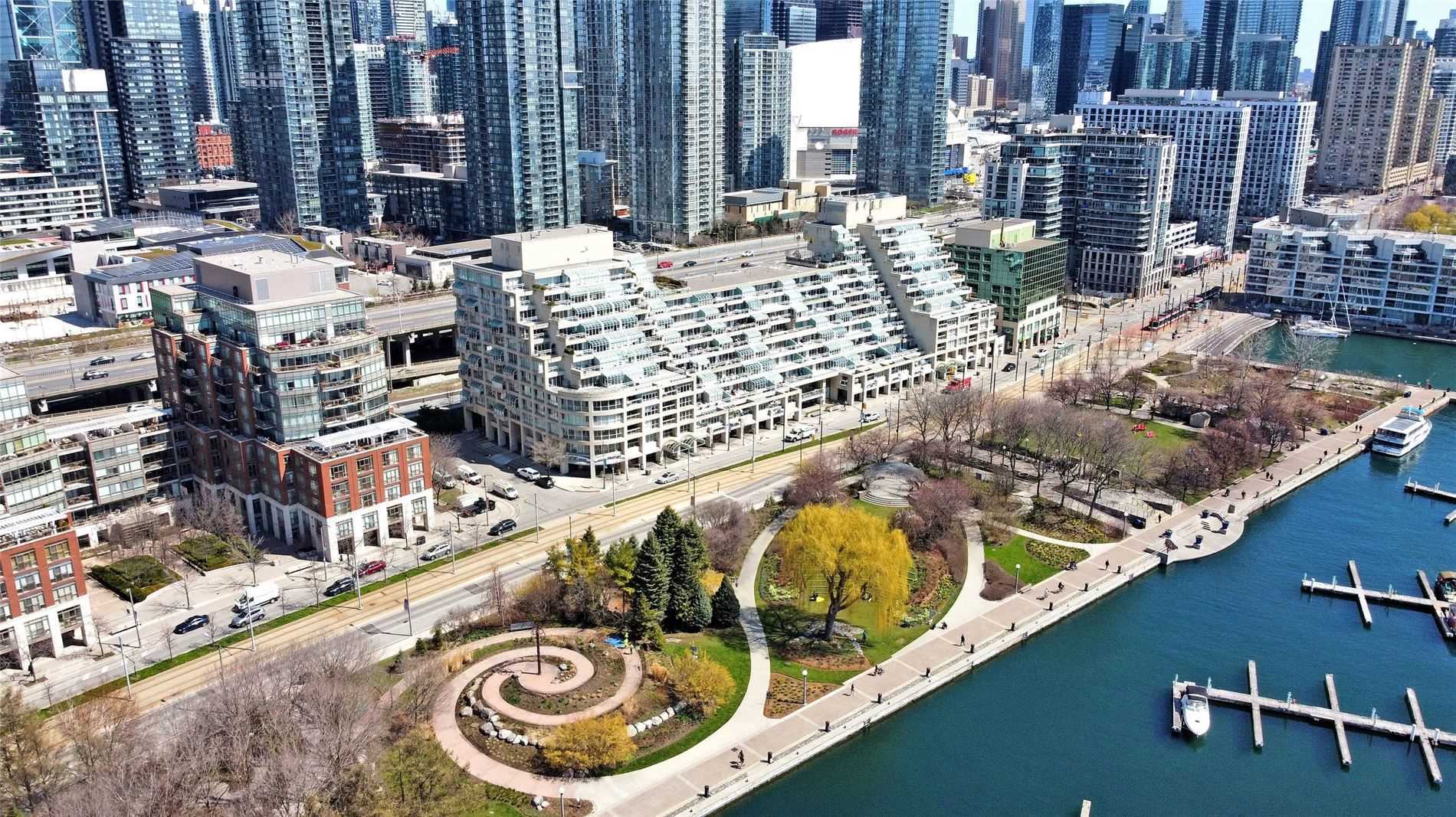 Kings Landing – 460 Queens Quay W