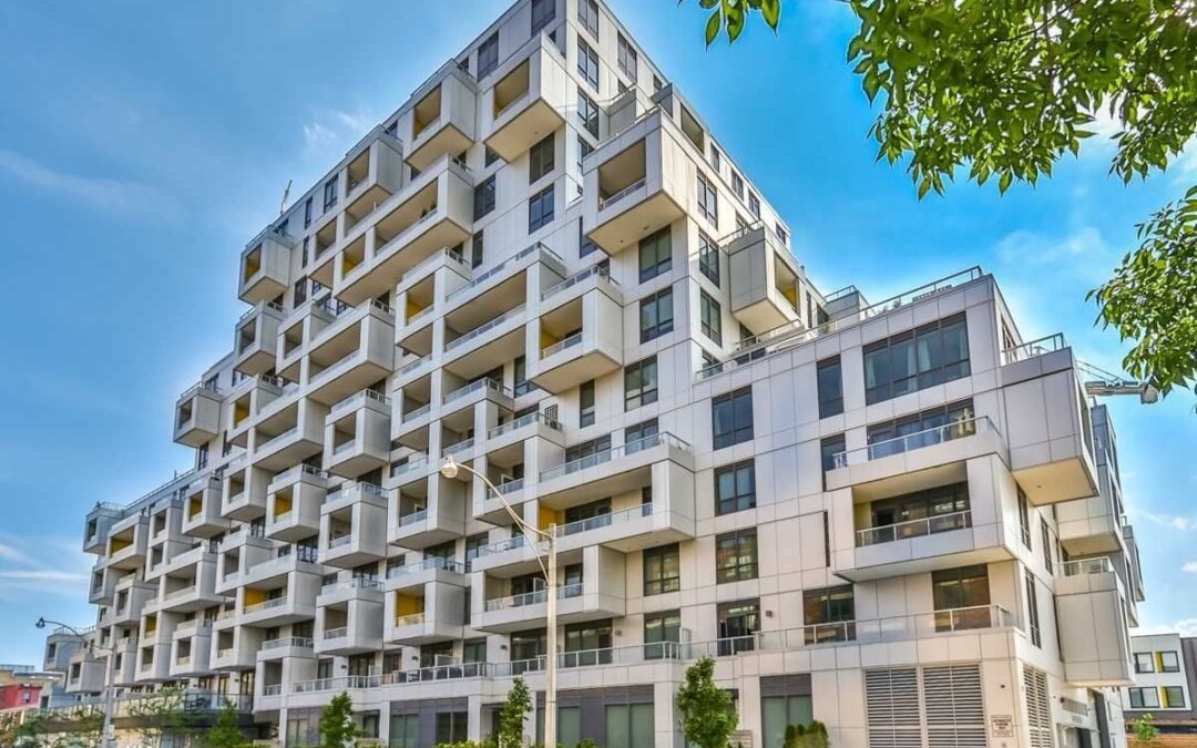 SQ Condos : 38 Cameron St