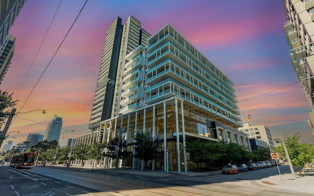DuEast Condos : 34 Tubman Ave