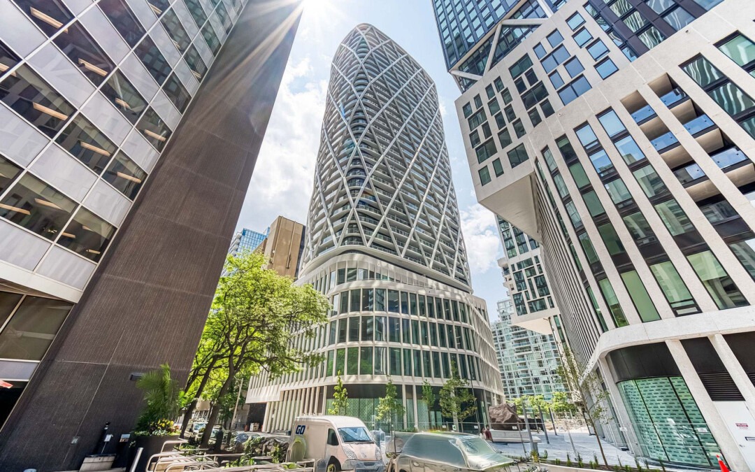 Artists Alley Condos : Tower B : 230 Simcoe St