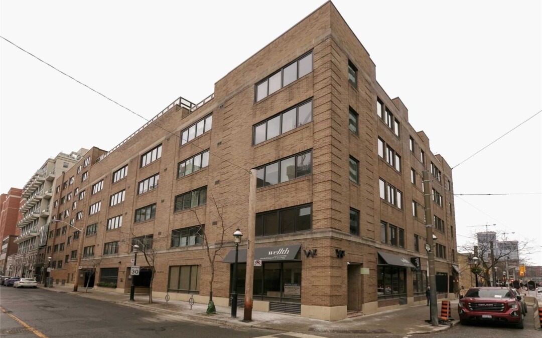 The Bentley Condos – 55 Lombard St